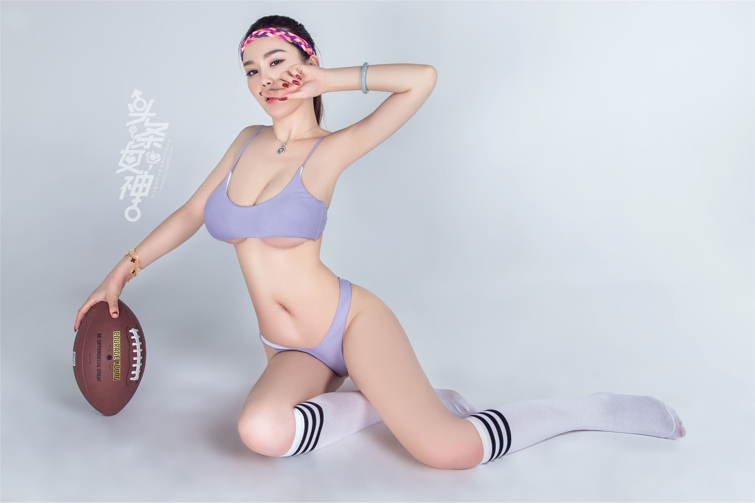 [TouTiao头条女神] 2018.02.02 易阳超级碗杯